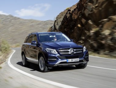 Η 20η επέτειος των πολυτελών SUV της Mercedes-Benz